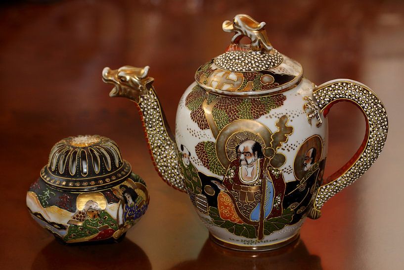 Oude Japanse porselein van Jolanta Mayerberg
