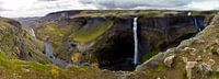 Panorama Háifoss waterval 1/1 te IJsland van Anton de Zeeuw thumbnail