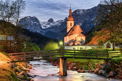 Kirche in Ramsau am Abend