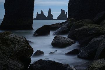 Reynisdrangar près de Vik, Islande sur Pep Dekker