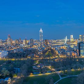 The skyline van Rotterdam vanaf de Euromast van Patrick Oosterman