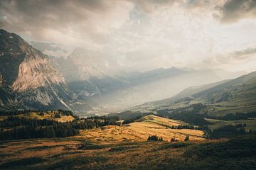 Herfstachtig Zwitsers berglandschap