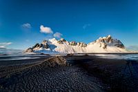 Vestrahorn in winterlicher Umgebung in Stokksnes, Island