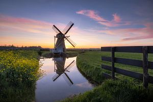 Molen Hoop doet leven met pastel kleuren. van Richard Nell