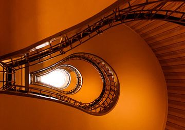 Cubist Light Bulb Staircase in Prague by Ronne Vinkx