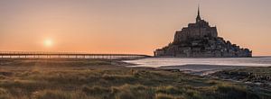 Panorama und Sonnenuntergang am Mont Saint-Michel in der Normandie