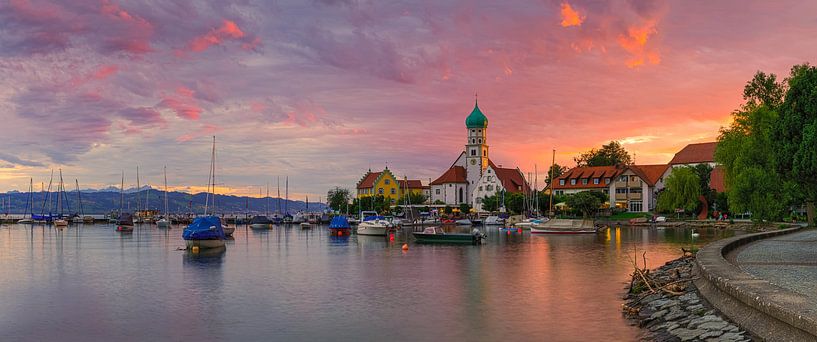 Een zonsondergang in Wasserburg van Henk Meijer Photography