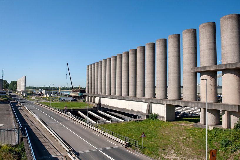 Botlek by Richard Wareham