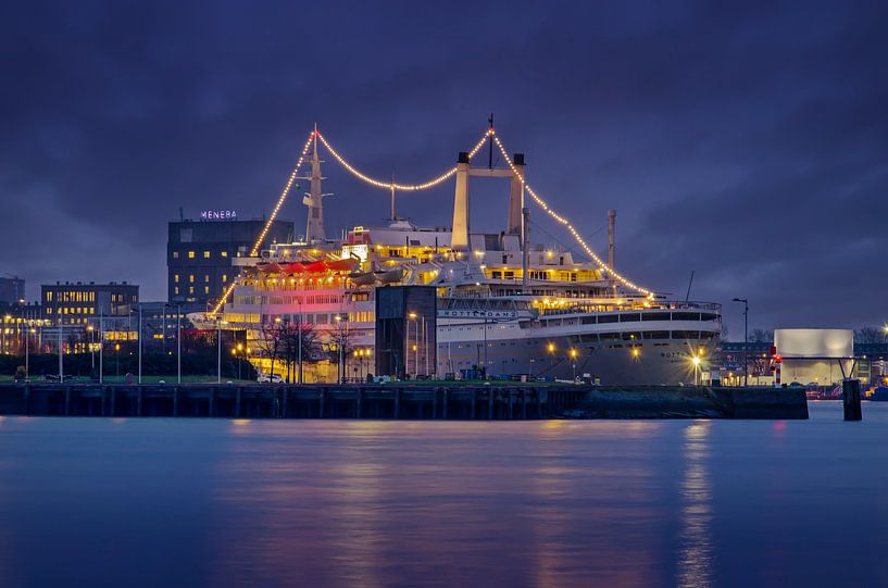 Die SS Rotterdam an einem Blauen Montag von Frans Blok