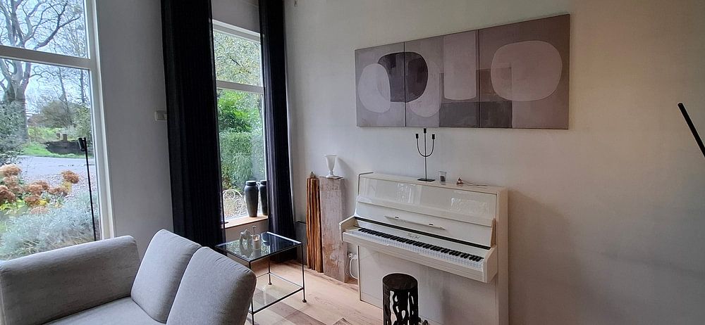 Modern Abstract  by Eye catching paintings 