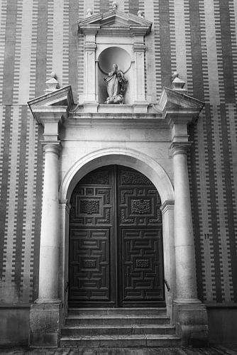 De Iglesia de la Concepción in Málaga in zwart wit | reisfotografie | Spanje