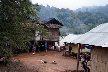 Indigenes Dorf in Laos