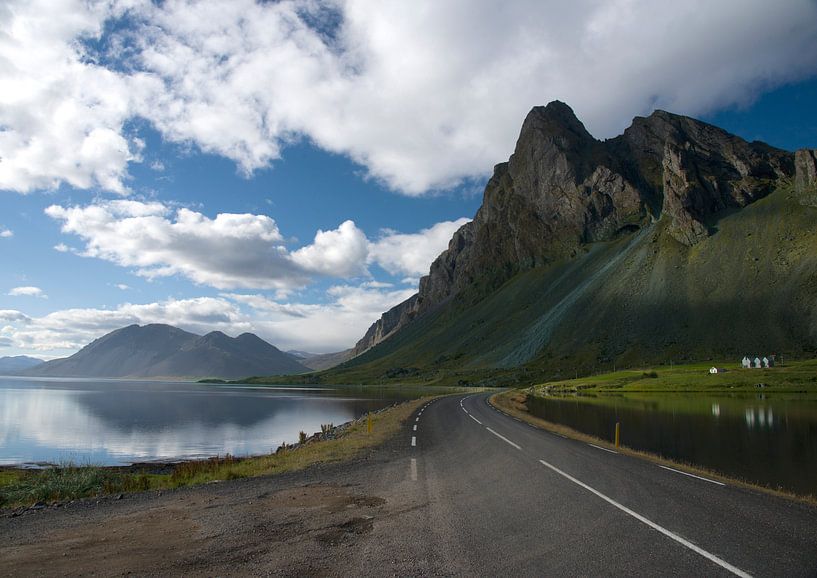 Iceland by Mario van Loon