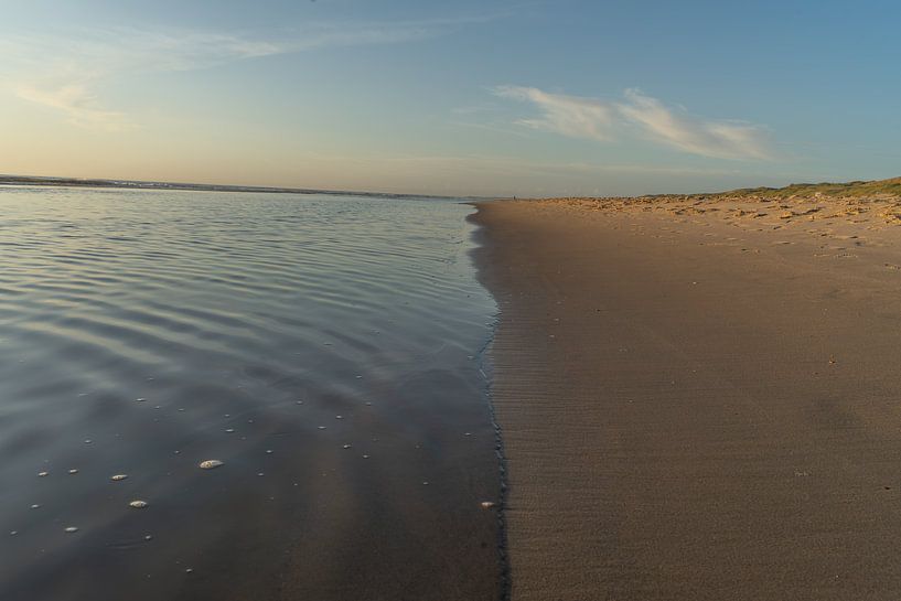 Frontière entre la plage et la mer par Rob Baken