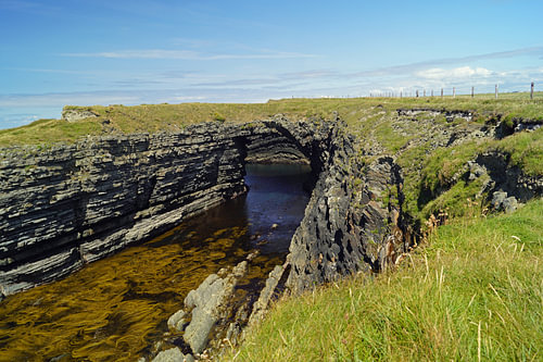 Bruggen van Ross - natuurlijke rotsboog in Ierland