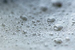Tanz der Blasen im Schaum