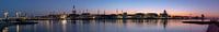 Panorama von Kampen bei Sonnenuntergang mit der IJssel. von Daan Kloeg Miniaturansicht