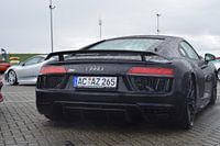 R8 V10 Plus