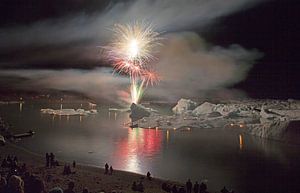 Feu d'artifice sur Jokulsarlon