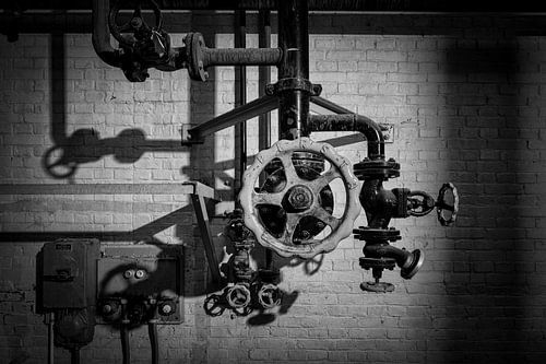 projecteur dans la centrale électrique de Donge