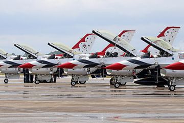 F-16 demonstratieteam The Thunderbirds - Amerikaanse Luchtmacht van Ramon Berk