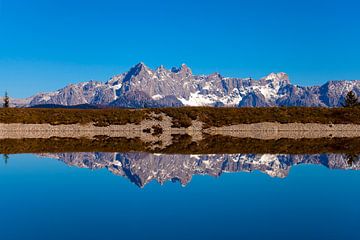 Le massif du Dachstein en miroir sur Christa Kramer