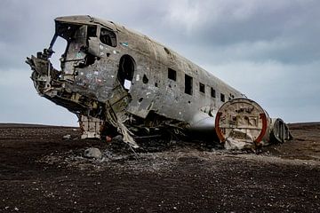 crashed DC-3 Iceland