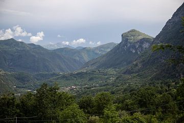 Bergige Landschaft in Süditalien, Salerno Italien von Fotos by Jan Wehnert