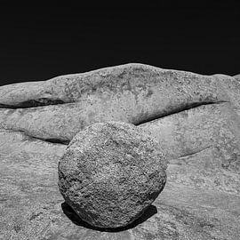 Rock formation at Spitzkoppe (Namibia). by Kees Kroon