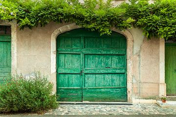 Beautiful French facade by Halma Fotografie