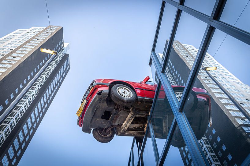 Auto außerhalb des Gebäudes von Jack Donker