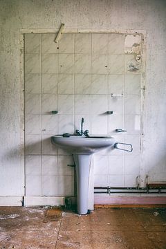 Sink by Pascale Drent