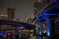 La jungle de béton d'Osaka le soir