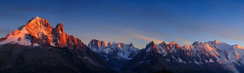 Zonsondergang bij Chamonix  van Sander van der Werf