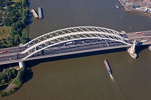 Luchtfoto Van Brienenoordbrug te Rotterdam van Anton de Zeeuw