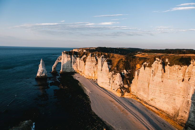 The elephant of the coast of France by Lindy Schenk-Smit
