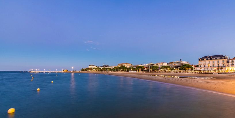 Blaue Stunde  in Arcachon - Frankreich von Werner Dieterich