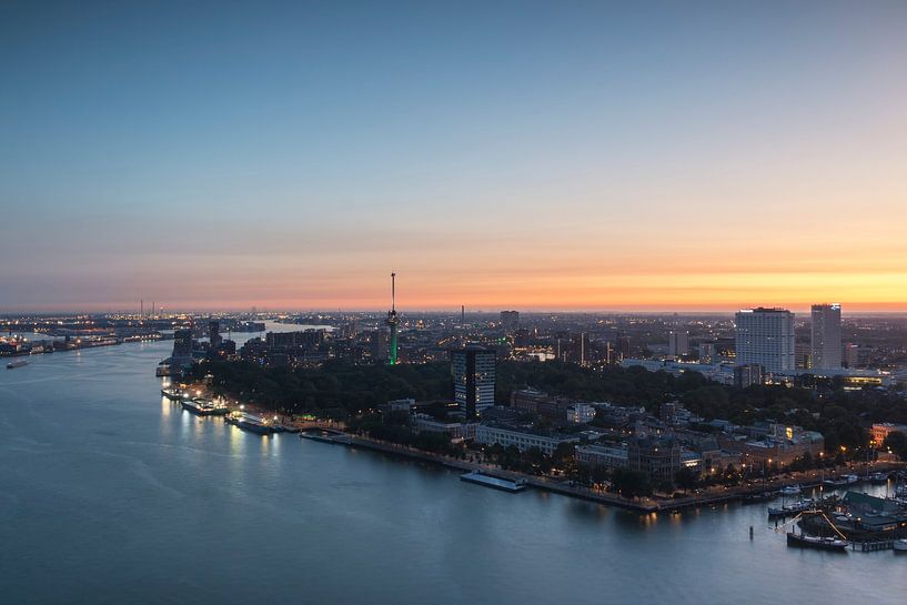 Sunset at the Euromast by Ilya Korzelius