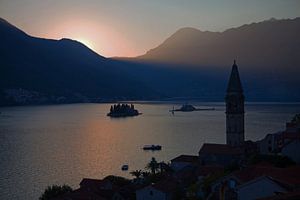 Sonnenuntergang in der Bucht von Kotor - Montenegro