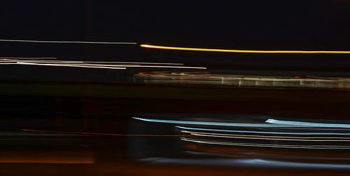 een trein op de maasbrug