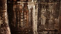 Mur très ancien, magnifiquement patiné par le temps, à Angkor. par Dirk Verwoerd Aperçu