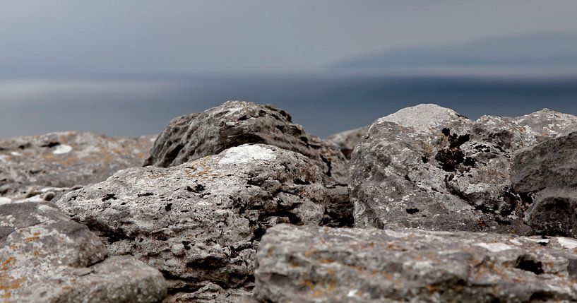 Irische felsige Küste auf Inisheer von Mieneke Andeweg-van Rijn