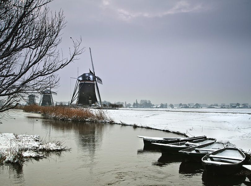 Stompwijkse Molens in de Sneeuw van Fons Bitter