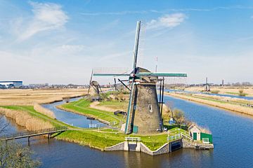 Luftaufnahme der Mühlen in Kinderdijk in Südholland Niederlande von Eye on You