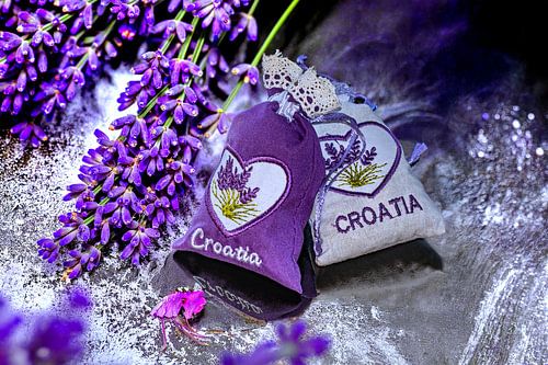 Salutations lavandées de Croatie