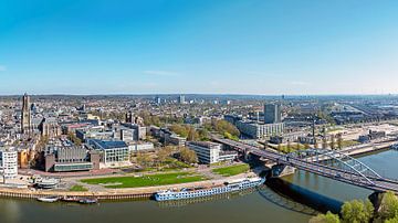 Arnheim am Rhein mit der Wilhelminabrücke von Eye on You