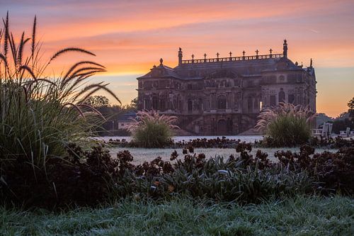 Palais dans le Grand Jardin