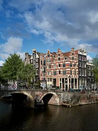 Amsterdam canals. Brouwersgracht by Robbert Frie