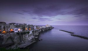 Blaue Stunde über Vieste. Apulien, Italien