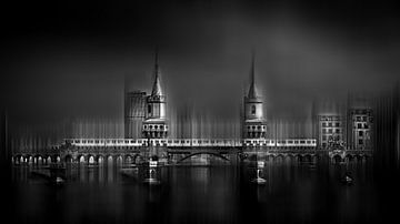 Oberbaumbrücke über die Spree in Berlin 04 von ahafineartimages